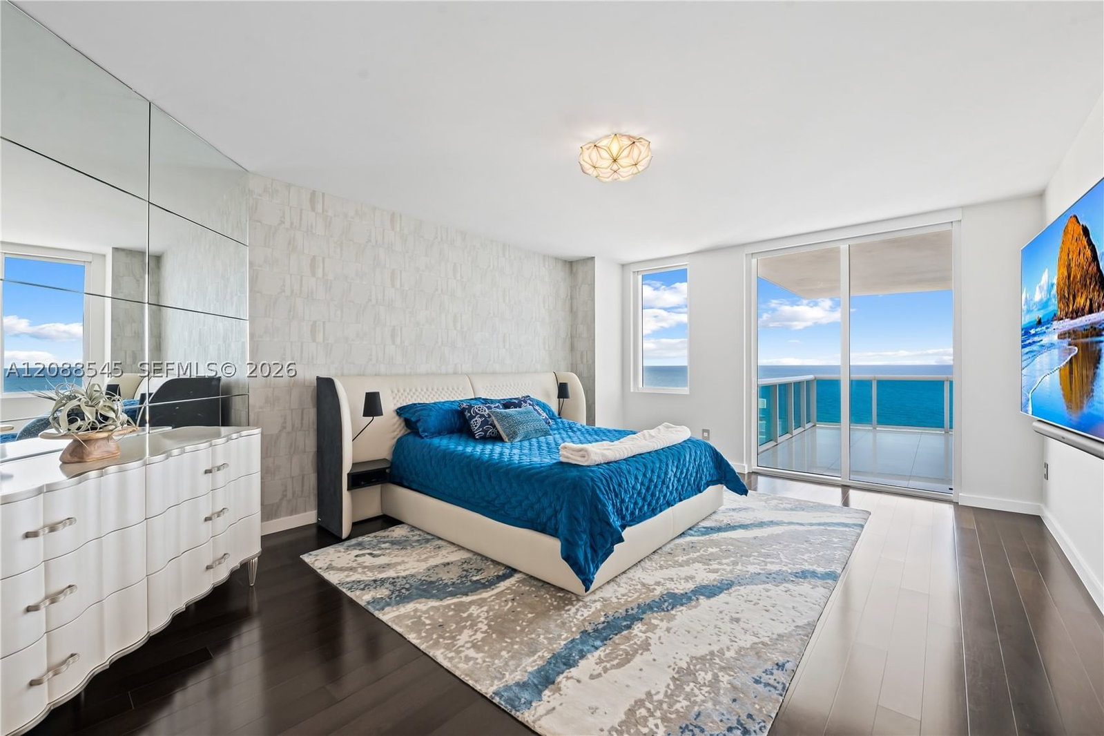 Real estate property located at 2711 Ocean Dr #1902, Broward, 2711 Hollywood Beach Cond, Hollywood, FL