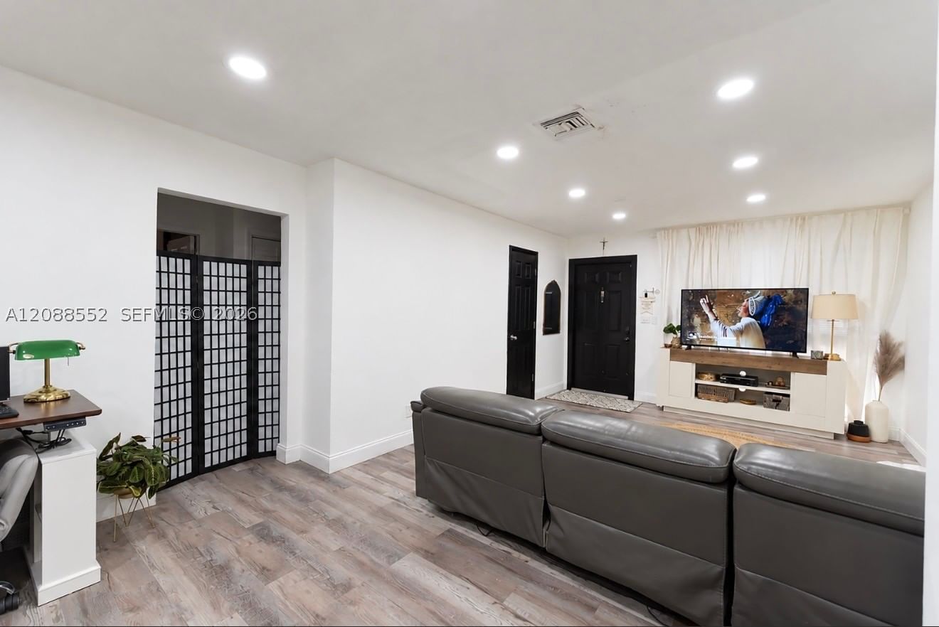 Real estate property located at 7551 Polk St, Broward, Boulevard Heights Sec 1, Hollywood, FL