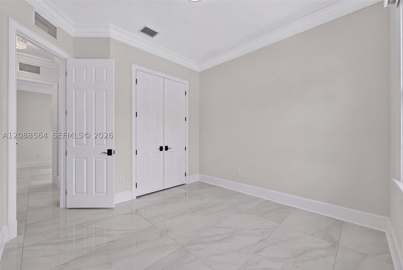 Real estate property located at 14940 89th Ave, Miami-dade, Genesis Gardens, Miami Lakes, FL