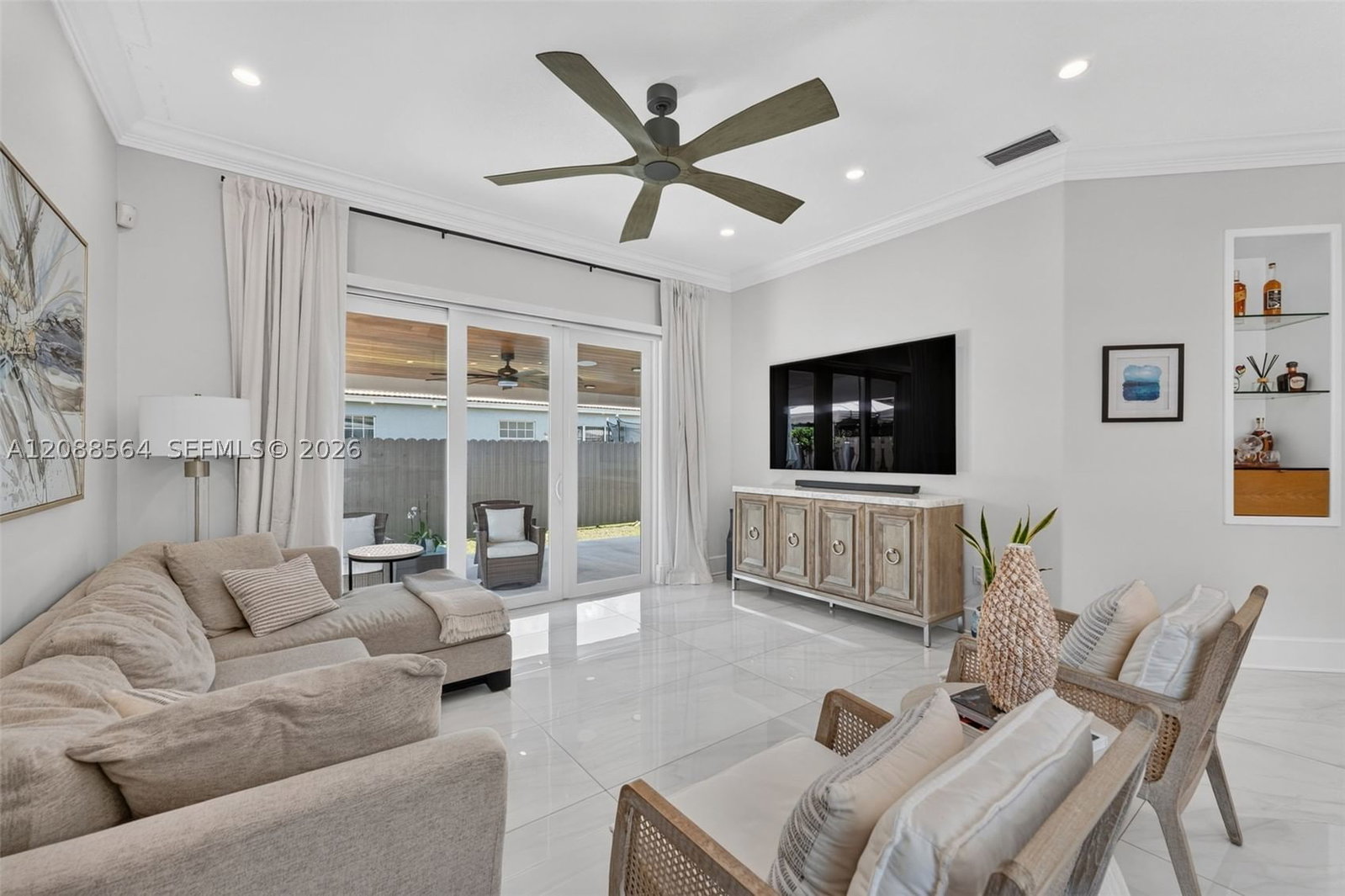 Real estate property located at 14940 89th Ave, Miami-dade, Genesis Gardens, Miami Lakes, FL