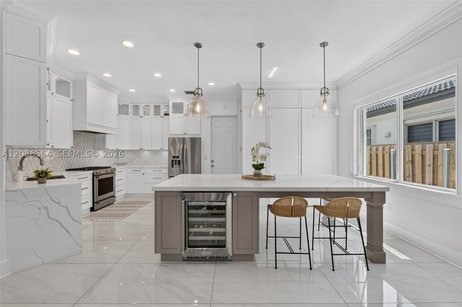 Real estate property located at 14940 89th Ave, Miami-dade, Genesis Gardens, Miami Lakes, FL