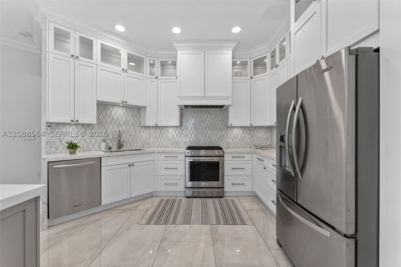 Real estate property located at 14940 89th Ave, Miami-dade, Genesis Gardens, Miami Lakes, FL