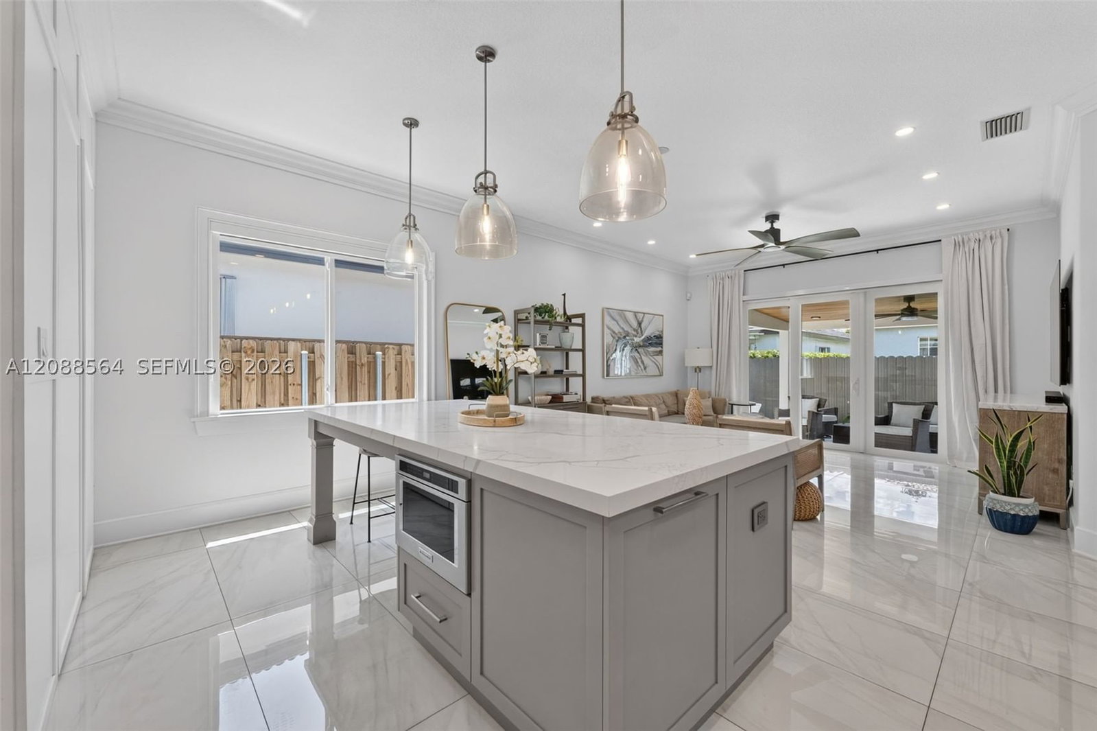Real estate property located at 14940 89th Ave, Miami-dade, Genesis Gardens, Miami Lakes, FL