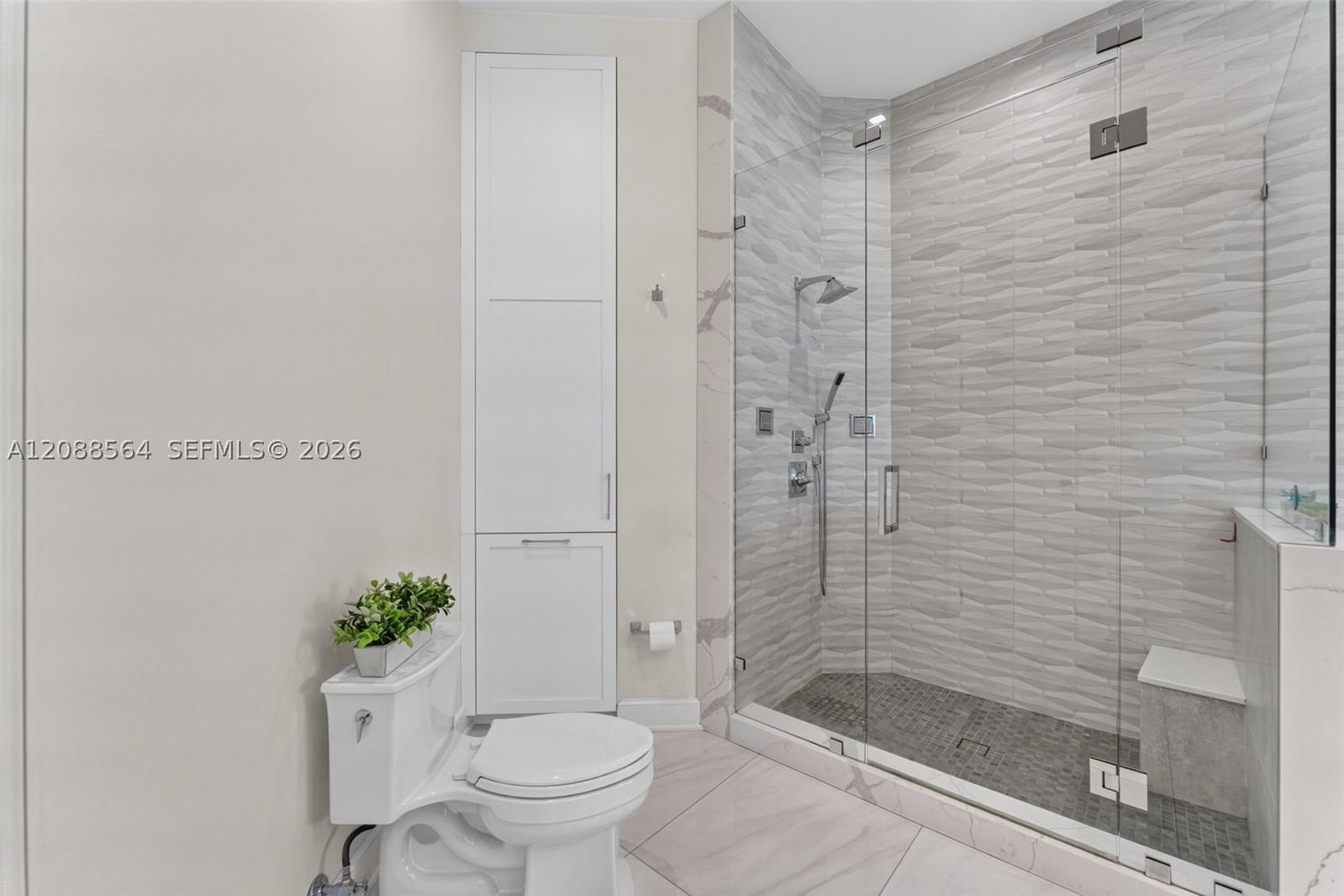 Real estate property located at 14940 89th Ave, Miami-dade, Genesis Gardens, Miami Lakes, FL