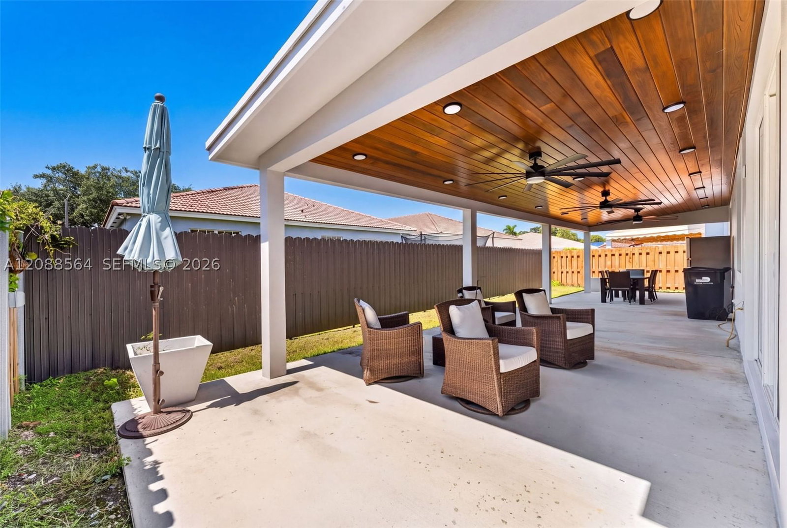 Real estate property located at 14940 89th Ave, Miami-dade, Genesis Gardens, Miami Lakes, FL