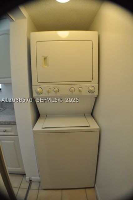 Real estate property located at 666 114th Ave #203, Miami-dade, Soleil Lake Condo, Sweetwater, FL