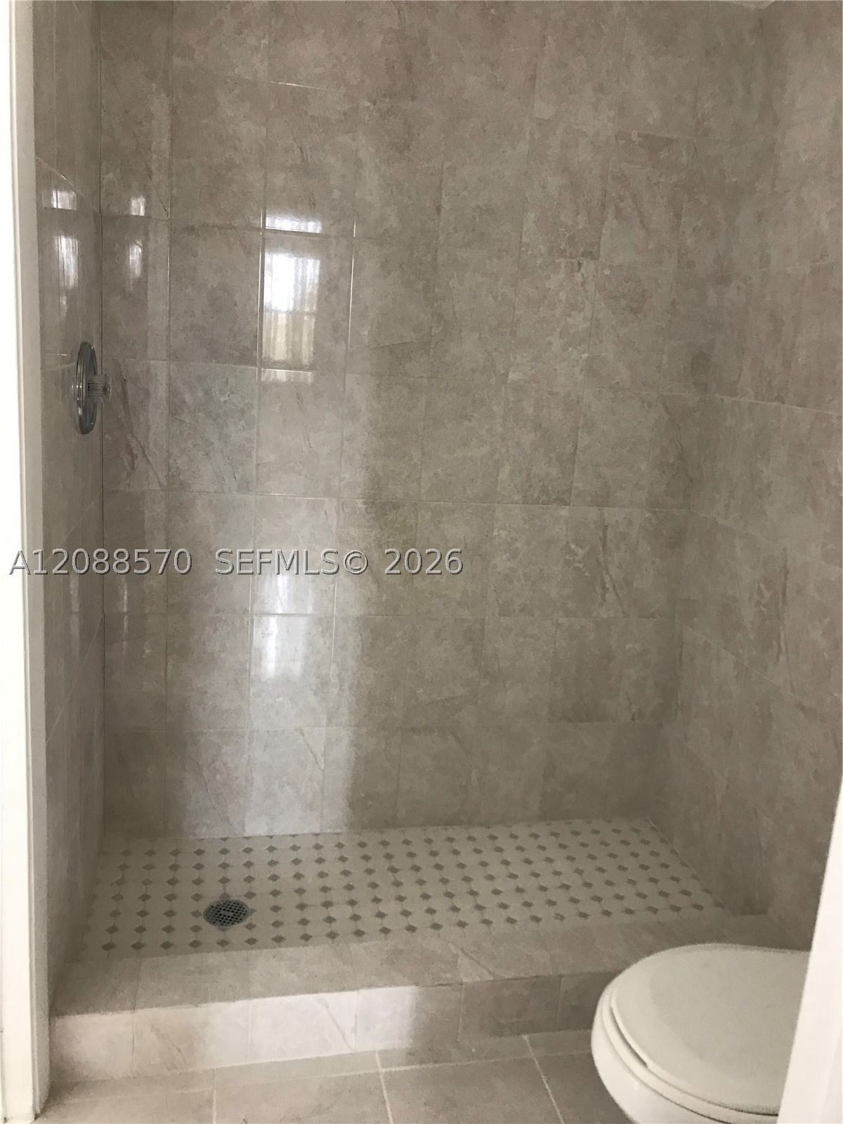 Real estate property located at 666 114th Ave #203, Miami-dade, Soleil Lake Condo, Sweetwater, FL