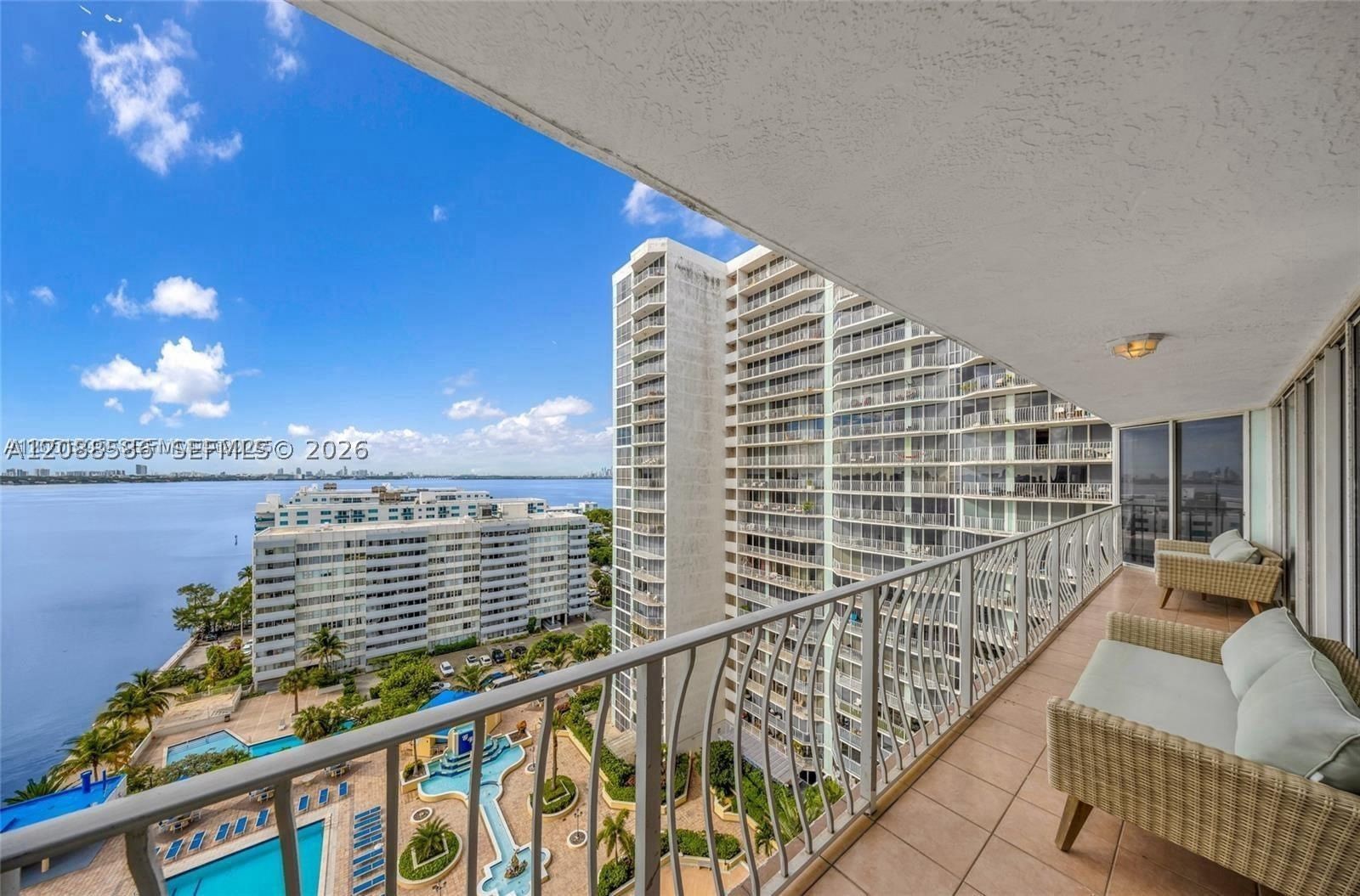 Real estate property located at 7601 Treasure Dr #1722, Miami-dade, The Grandview Palace Cond, North Bay Village, FL