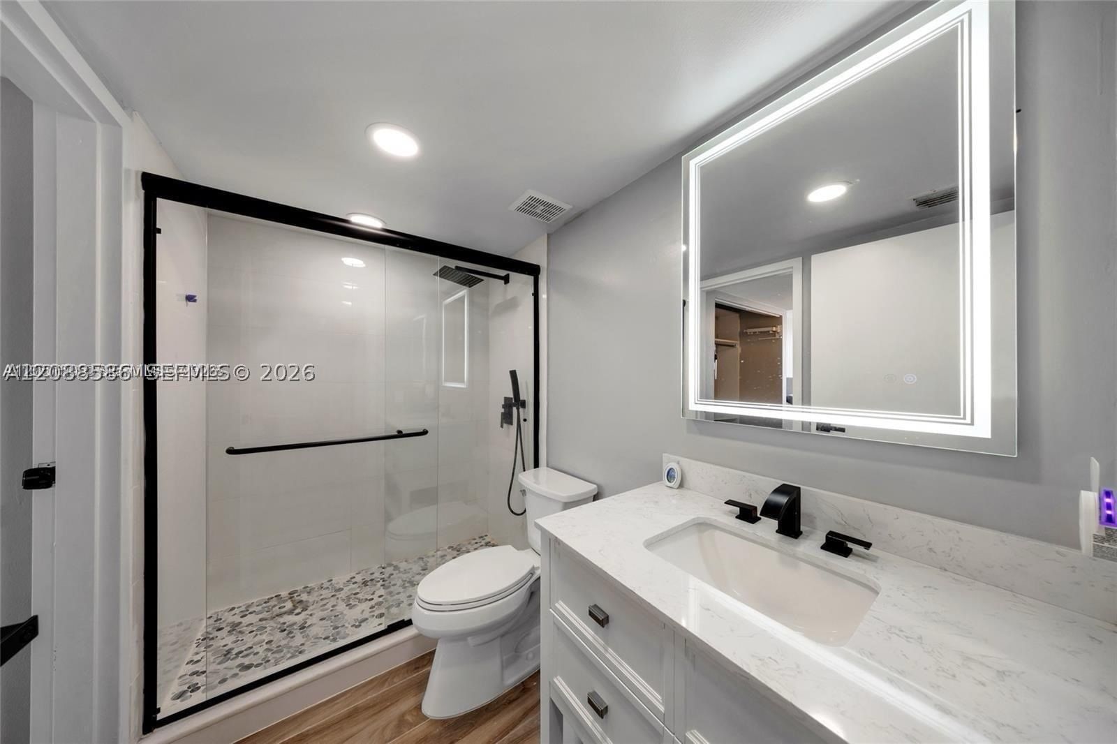 Real estate property located at 7601 Treasure Dr #1722, Miami-dade, The Grandview Palace Cond, North Bay Village, FL