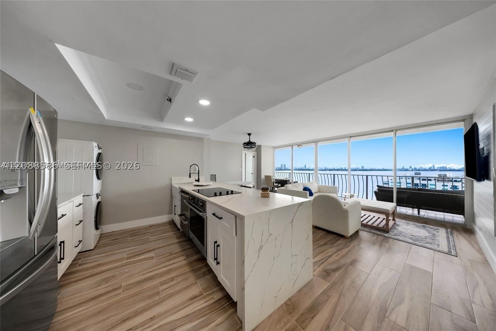 Real estate property located at 7601 Treasure Dr #1722, Miami-dade, The Grandview Palace Cond, North Bay Village, FL