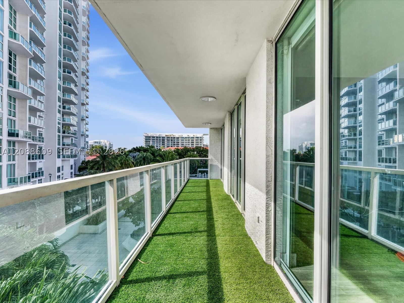 Real estate property located at 3201 183rd St #402, Miami-dade, The Peninsula Condo, Aventura, FL