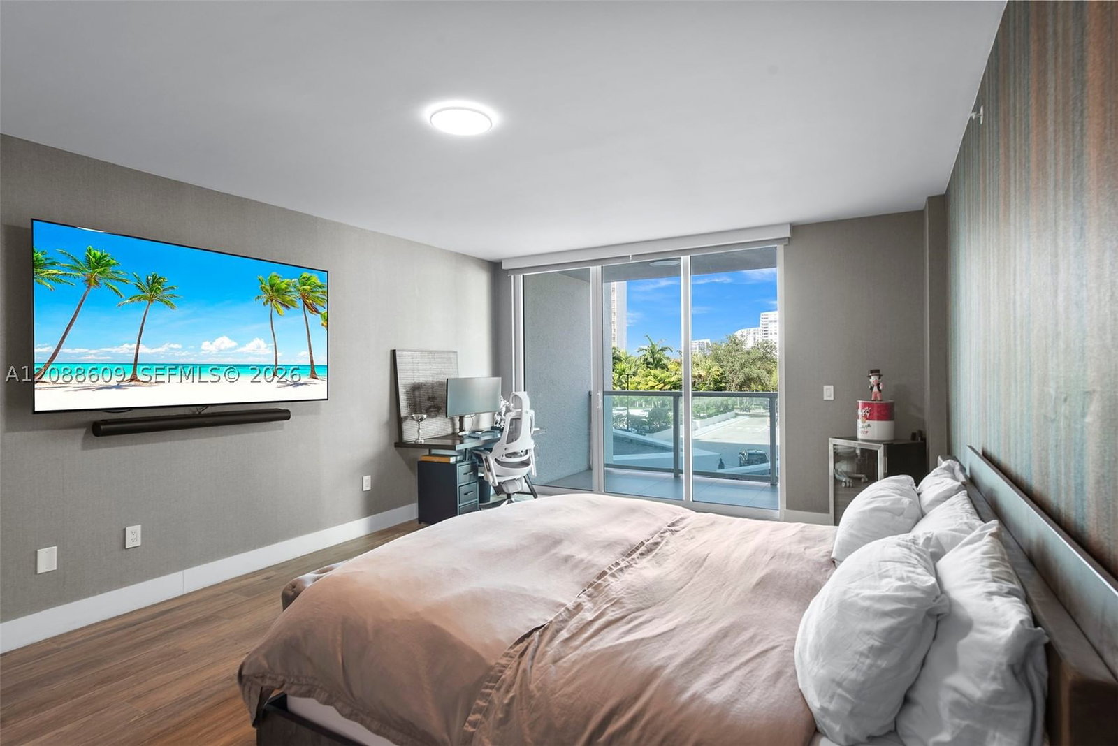 Real estate property located at 3201 183rd St #402, Miami-dade, The Peninsula Condo, Aventura, FL