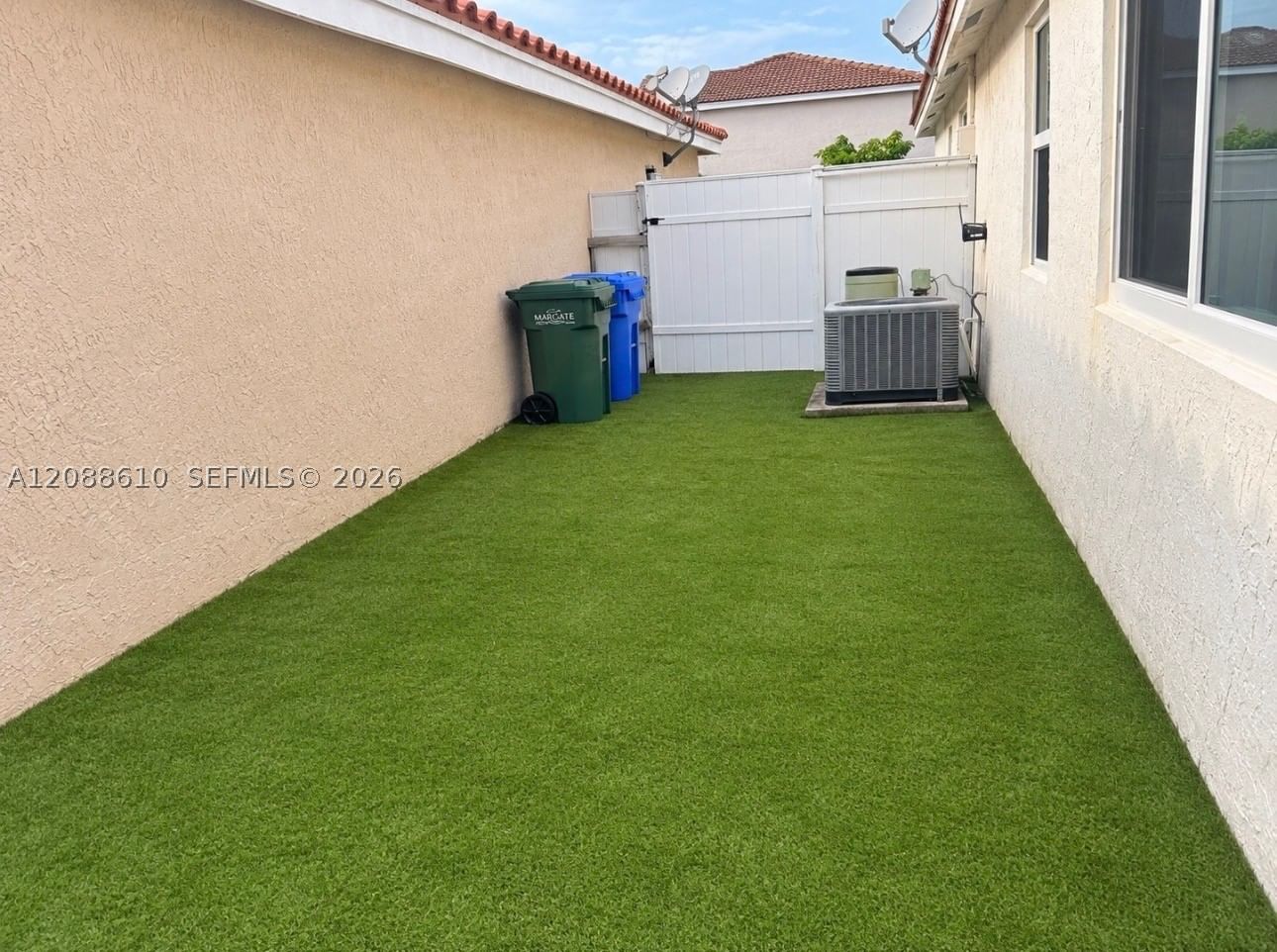 Real estate property located at 7384 Granada Way, Broward, Palm Island Plat 2, Margate, FL