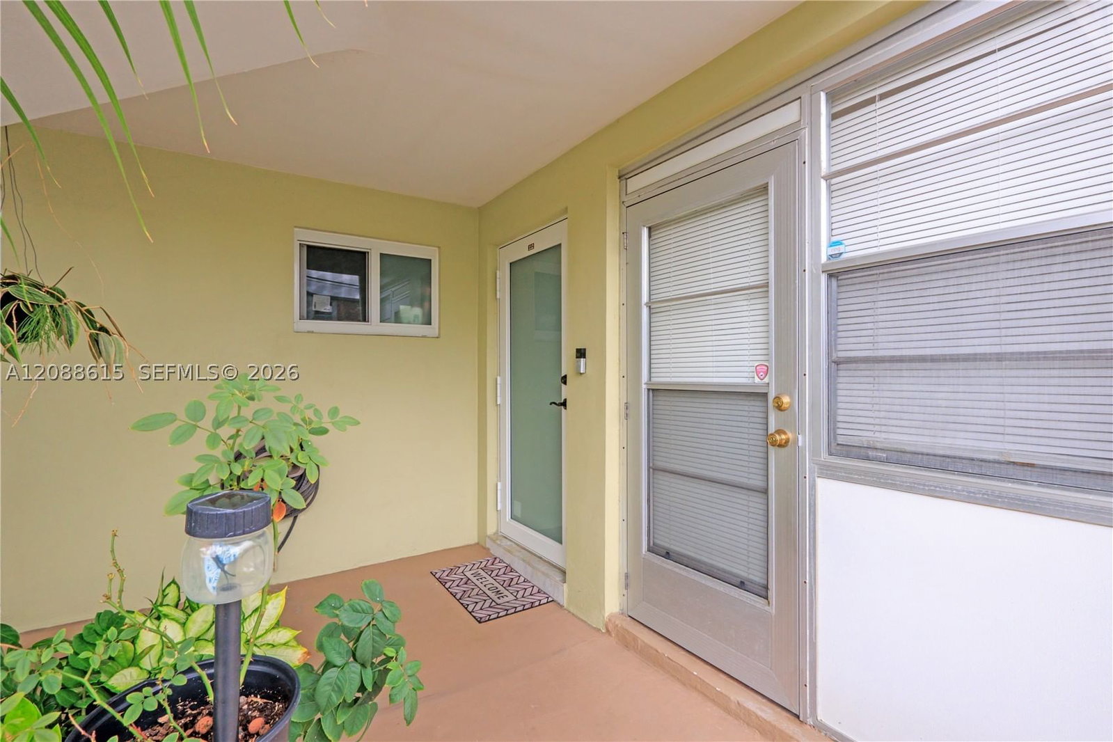Real estate property located at 960 Crystal Lake Dr #112, Broward, Crystal Lake 960 Condo, Deerfield Beach, FL