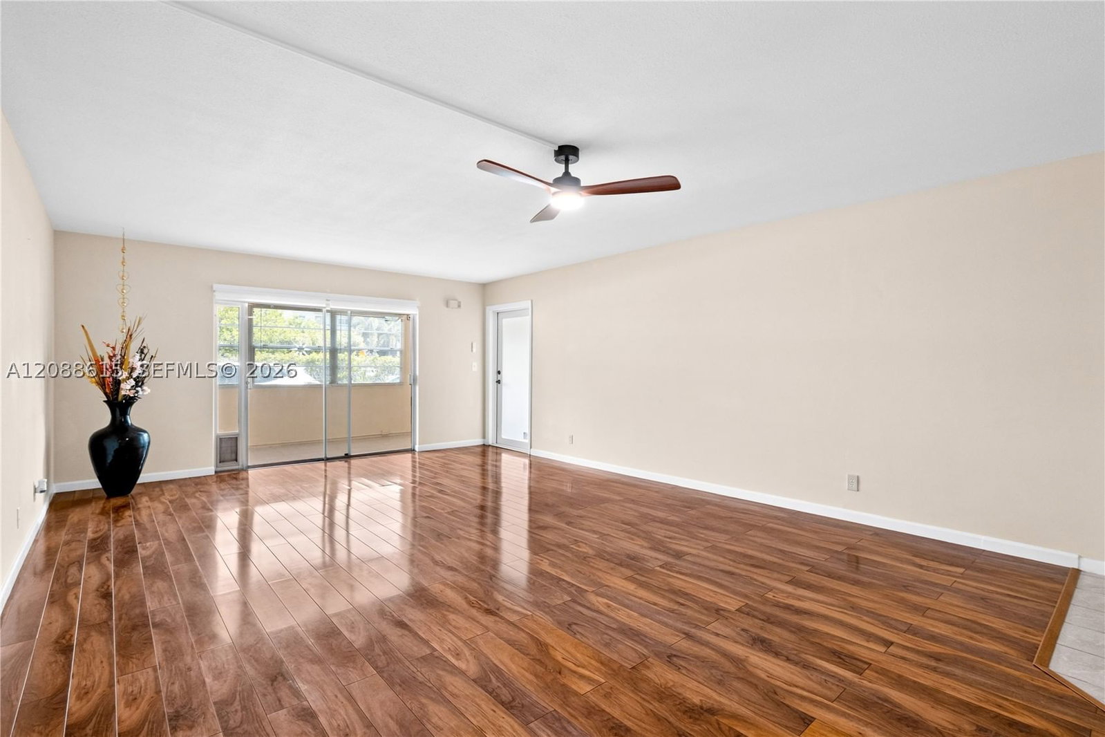 Real estate property located at 960 Crystal Lake Dr #112, Broward, Crystal Lake 960 Condo, Deerfield Beach, FL