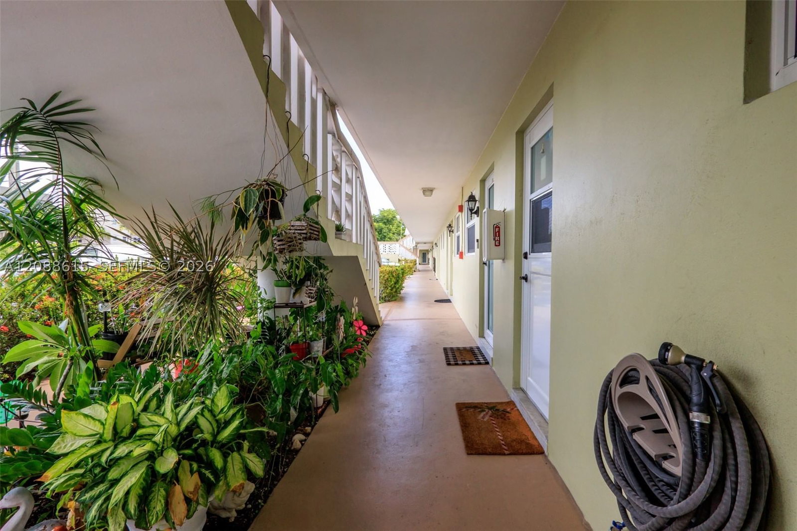 Real estate property located at 960 Crystal Lake Dr #112, Broward, Crystal Lake 960 Condo, Deerfield Beach, FL