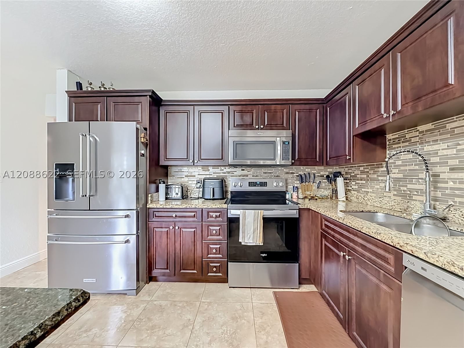Real estate property located at 8740 Azalea Ct #102, Broward, Cypress At Woodmont Ii, Tamarac, FL