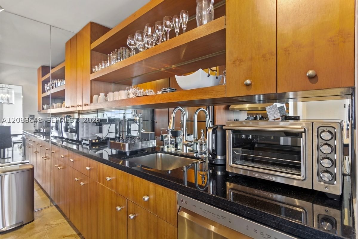 Real estate property located at 100 LINCOLN RD #748, Miami-dade, The Decoplage Condo, Miami Beach, FL