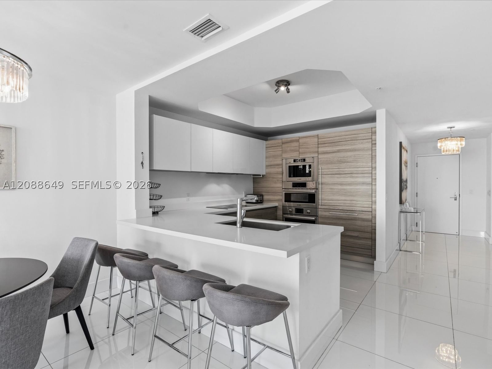 Real estate property located at 300 Sunny Isles Blvd #4-2506, Miami-dade, Parque Towers Condo, Sunny Isles Beach, FL