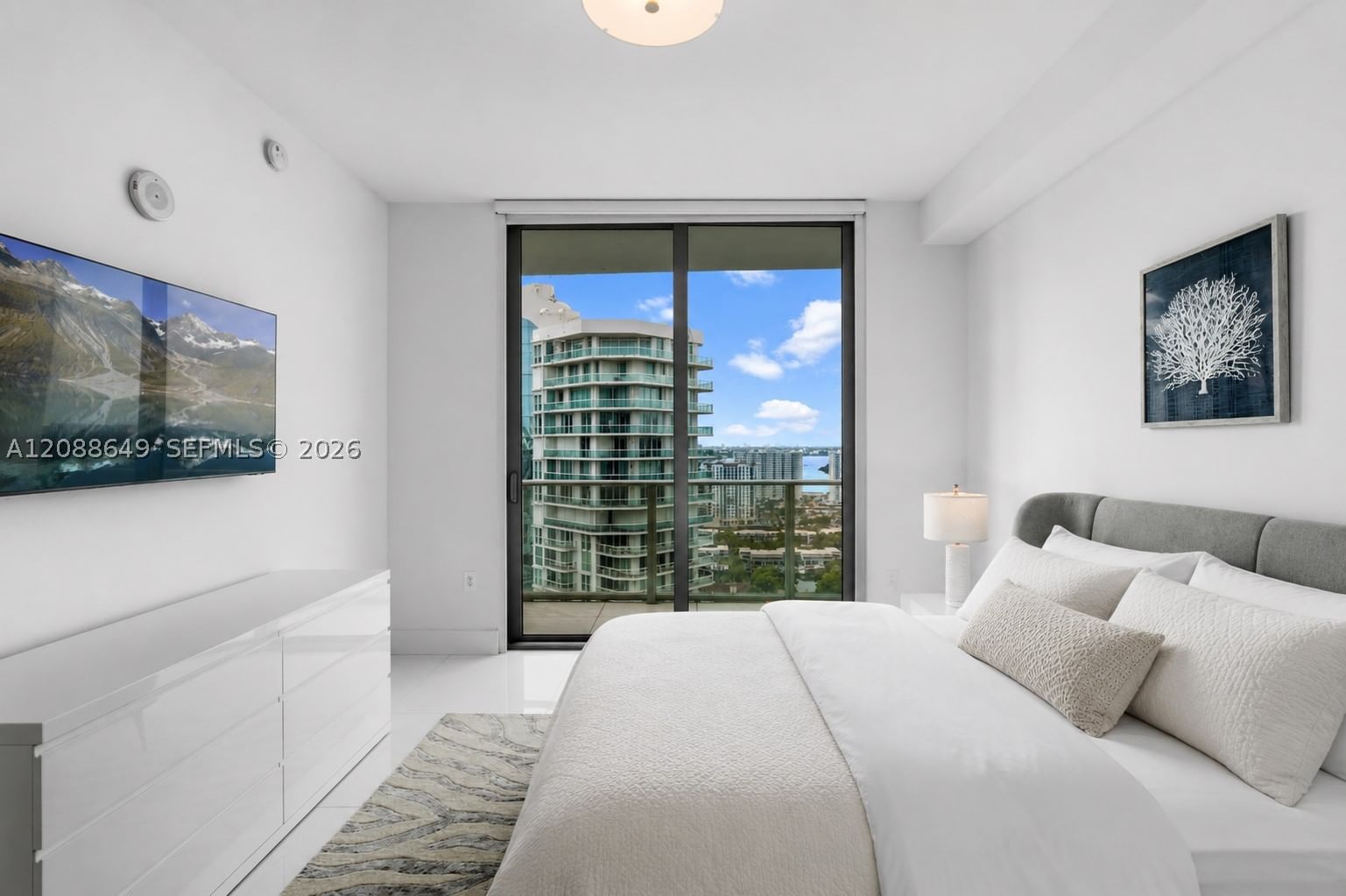 Real estate property located at 300 Sunny Isles Blvd #4-2506, Miami-dade, Parque Towers Condo, Sunny Isles Beach, FL