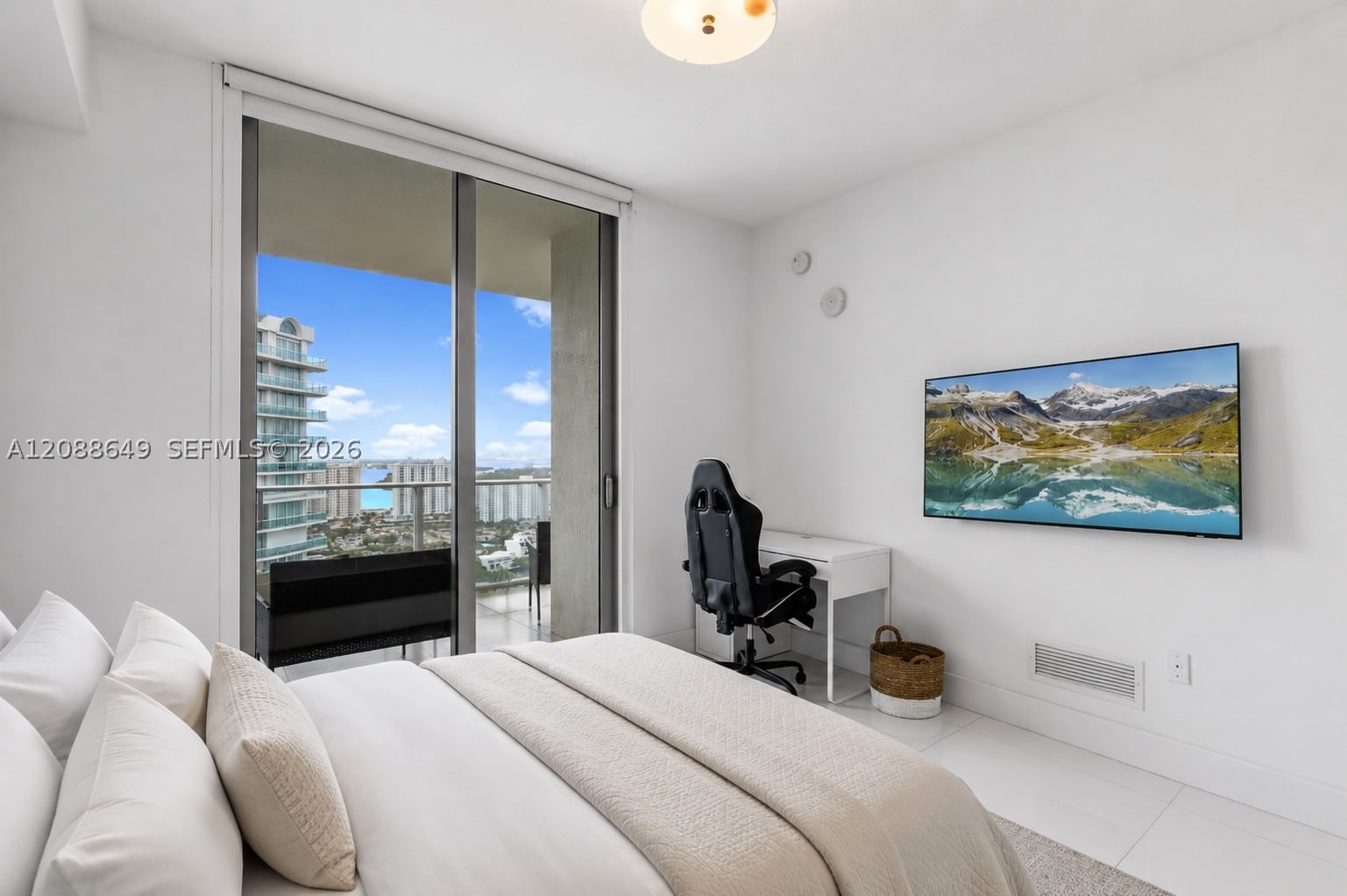 Real estate property located at 300 Sunny Isles Blvd #4-2506, Miami-dade, Parque Towers Condo, Sunny Isles Beach, FL