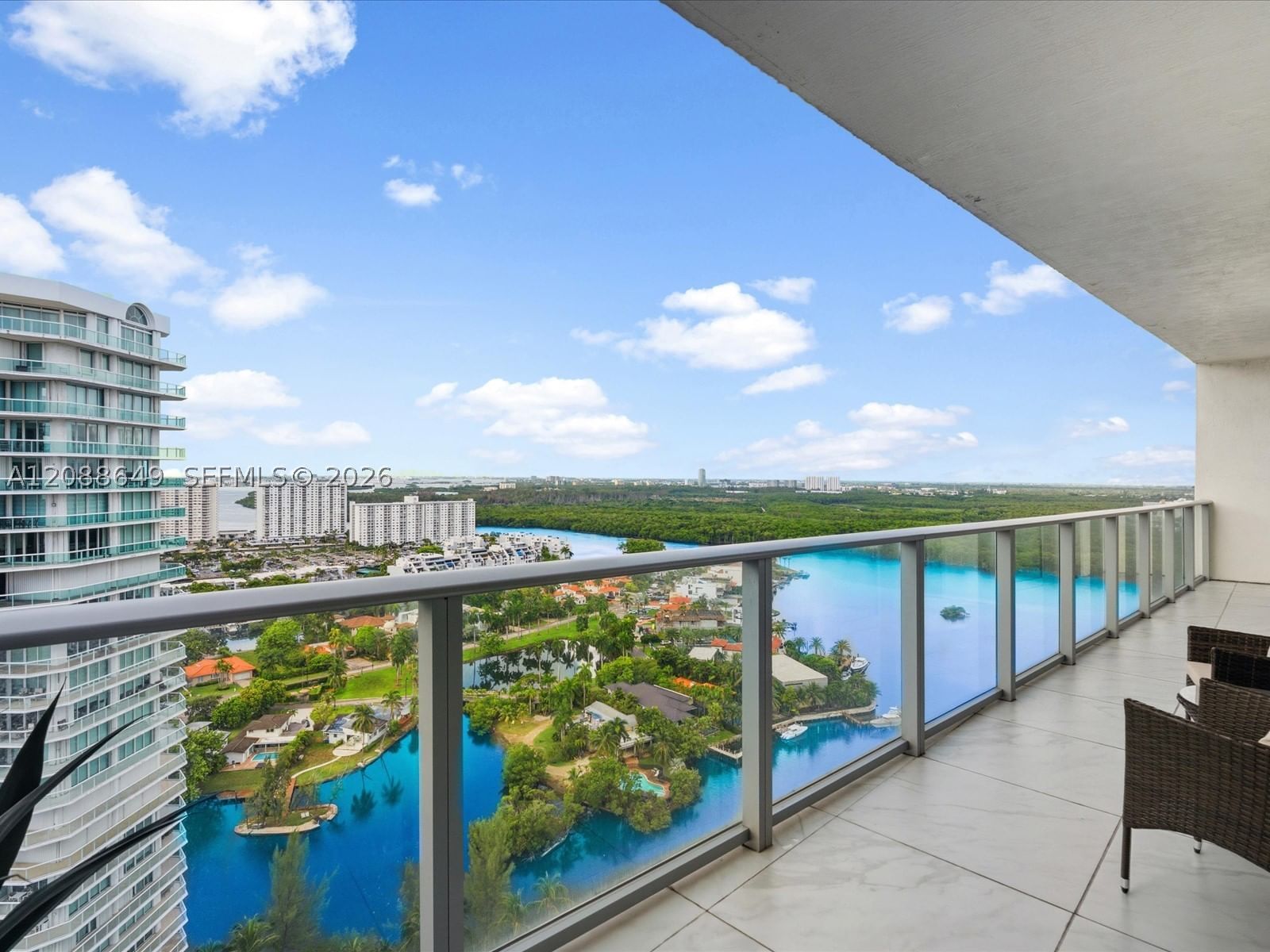Real estate property located at 300 Sunny Isles Blvd #4-2506, Miami-dade, Parque Towers Condo, Sunny Isles Beach, FL