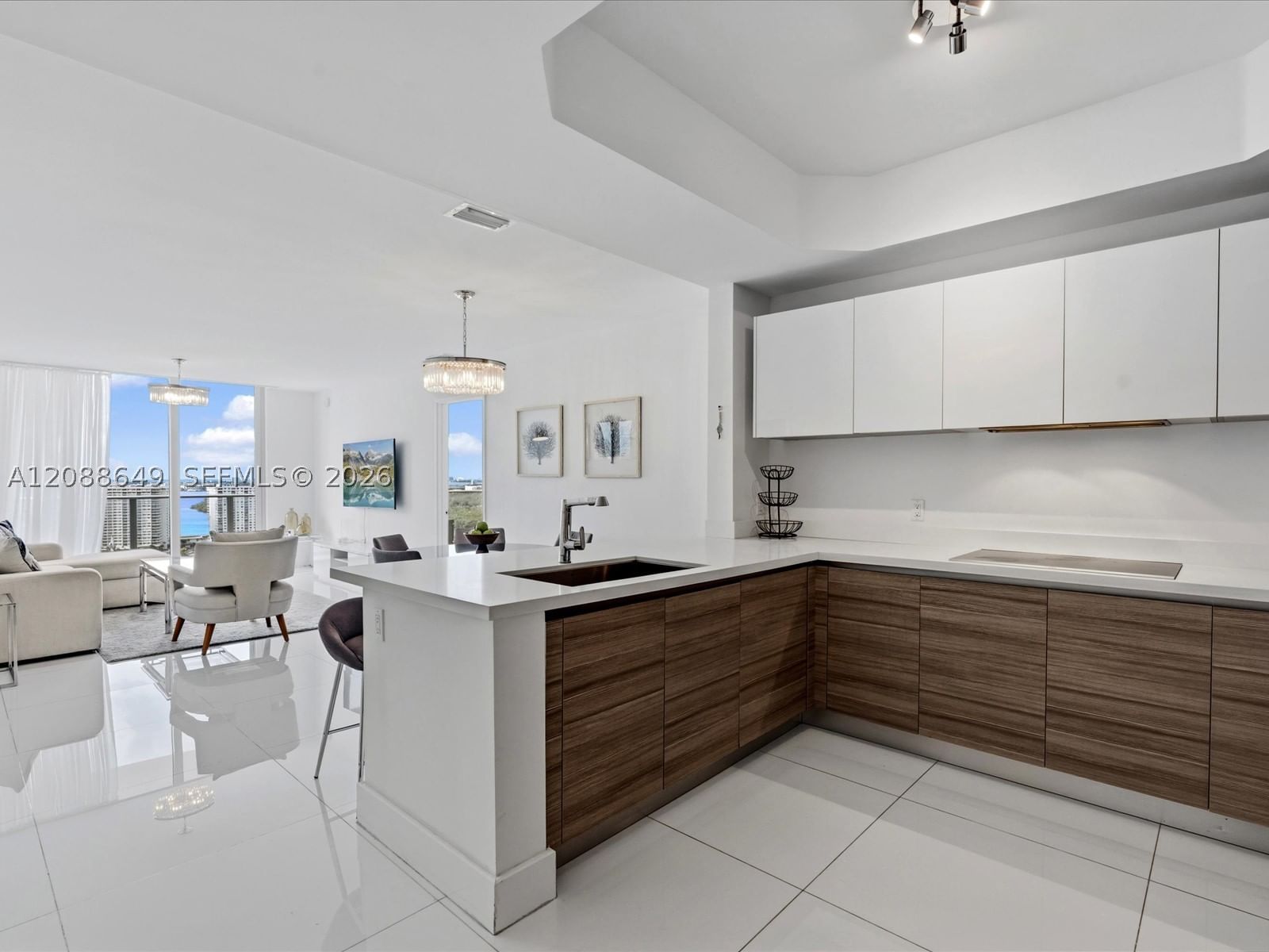 Real estate property located at 300 Sunny Isles Blvd #4-2506, Miami-dade, Parque Towers Condo, Sunny Isles Beach, FL