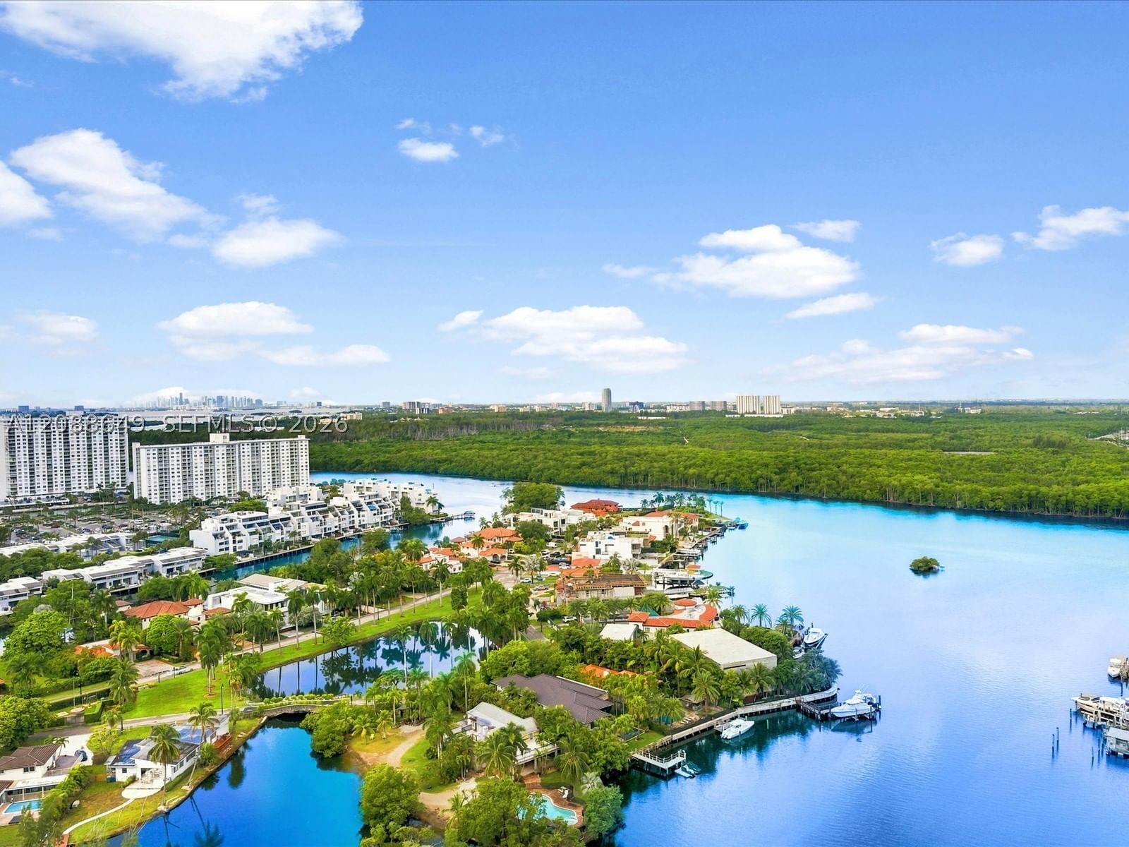 Real estate property located at 300 Sunny Isles Blvd #4-2506, Miami-dade, Parque Towers Condo, Sunny Isles Beach, FL