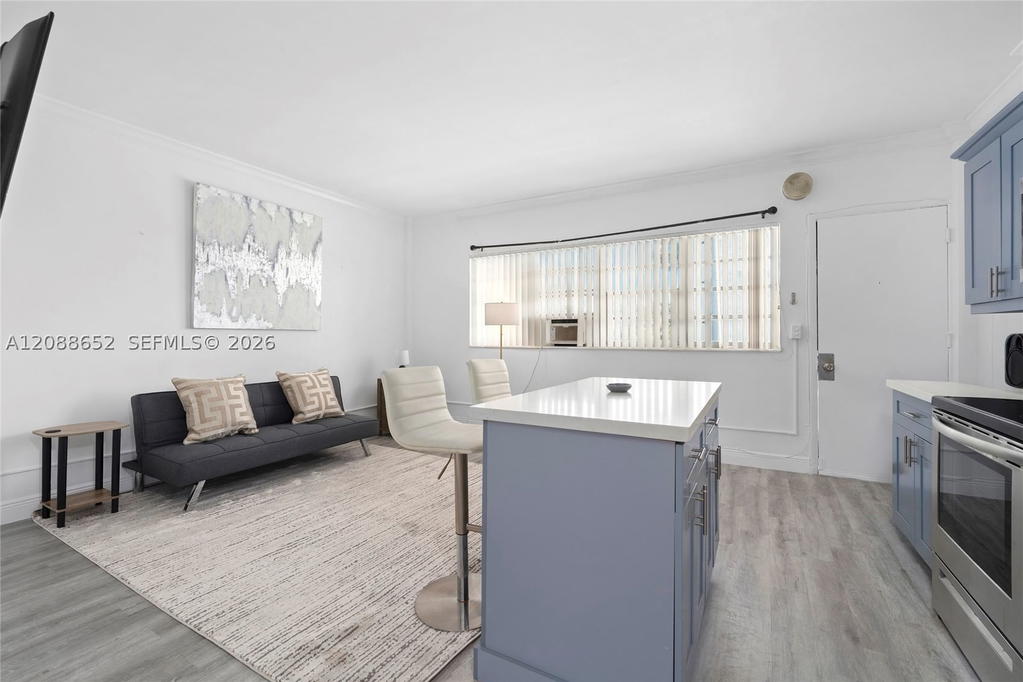 Real estate property located at 26 Diplomat Pkwy #2390, Broward, Diplomat Golf & Racquet C, Hallandale Beach, FL