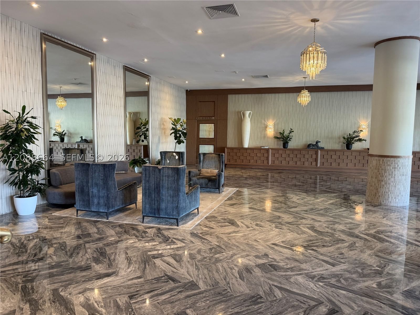 Real estate property located at 5401 Collins Ave #826, Miami-dade, The Carriage House Condo, Miami Beach, FL