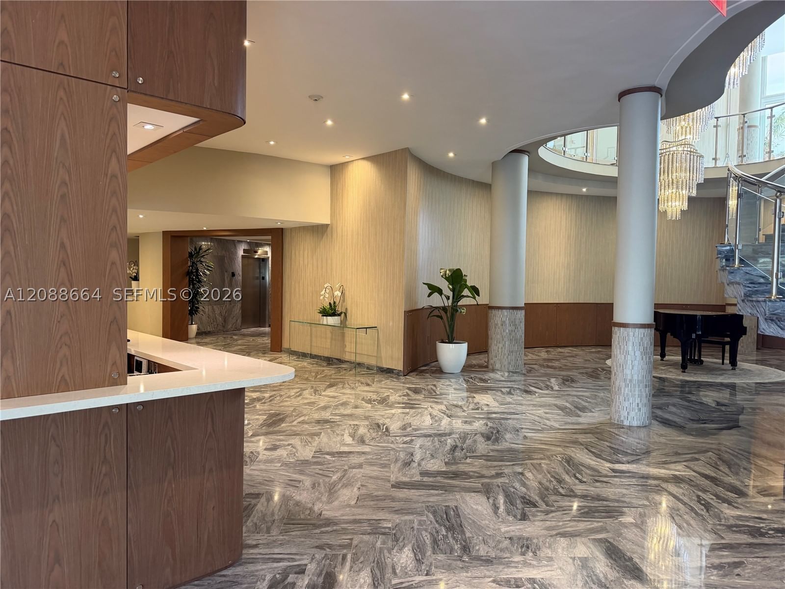 Real estate property located at 5401 Collins Ave #826, Miami-dade, The Carriage House Condo, Miami Beach, FL