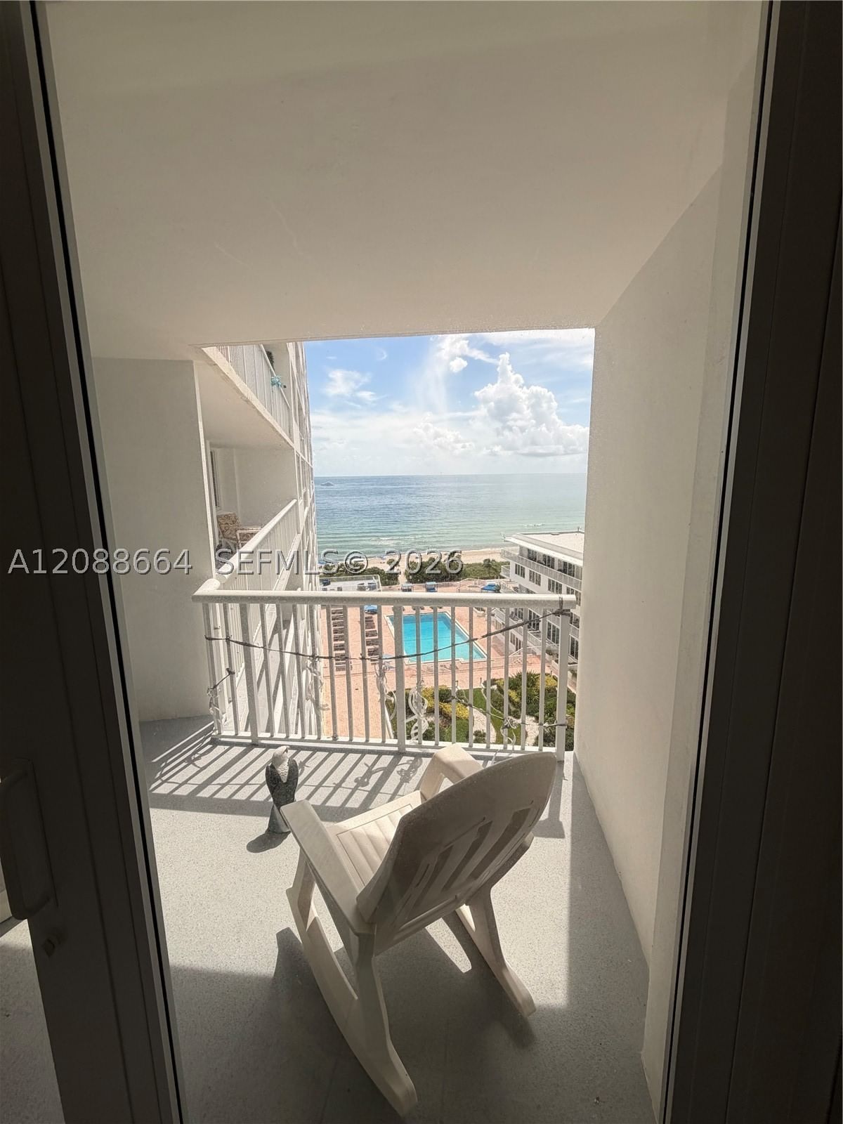 Real estate property located at 5401 Collins Ave #826, Miami-dade, The Carriage House Condo, Miami Beach, FL