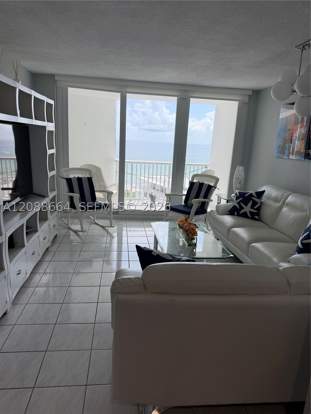 Real estate property located at 5401 Collins Ave #826, Miami-dade, The Carriage House Condo, Miami Beach, FL