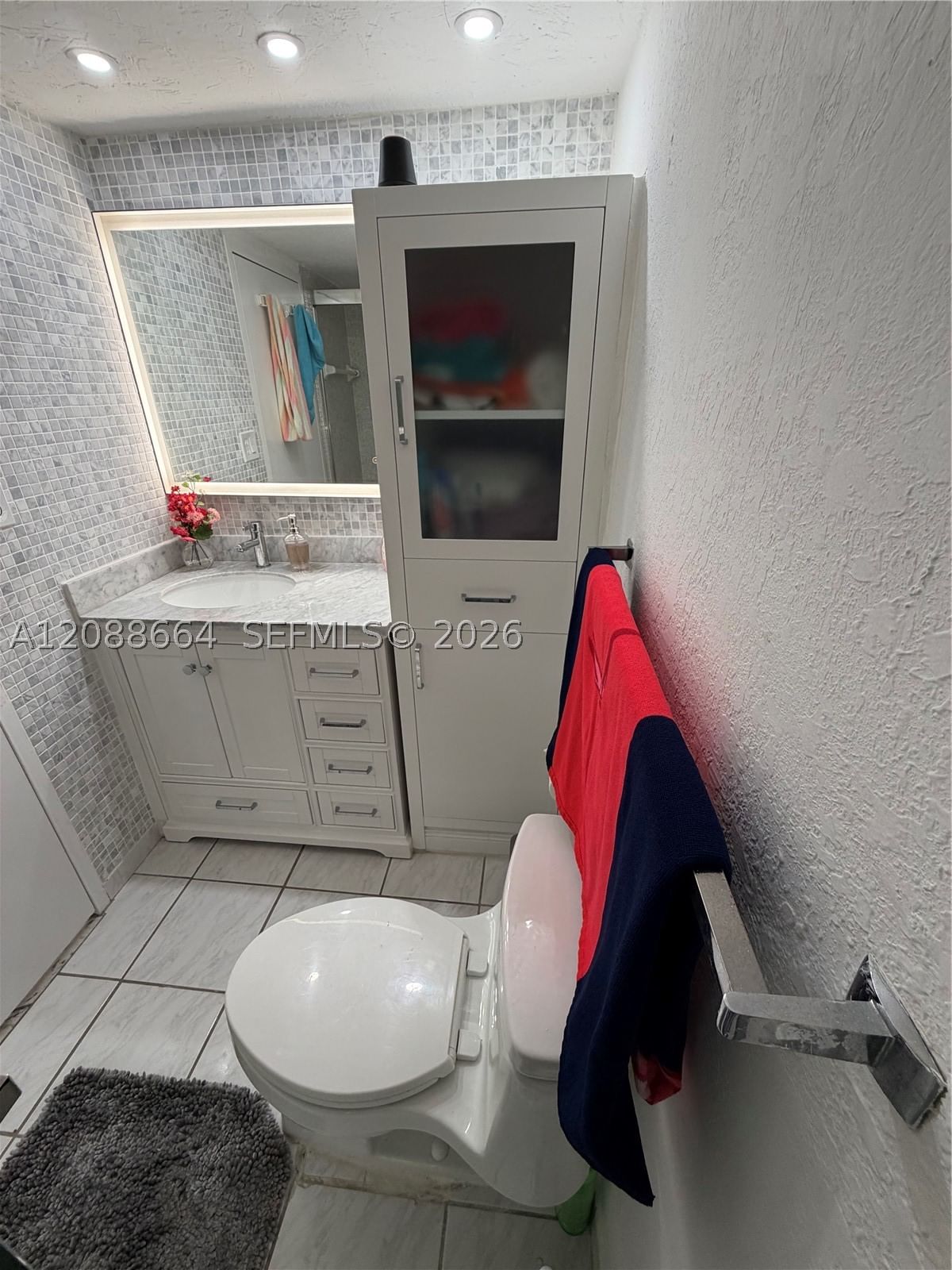 Real estate property located at 5401 Collins Ave #826, Miami-dade, The Carriage House Condo, Miami Beach, FL