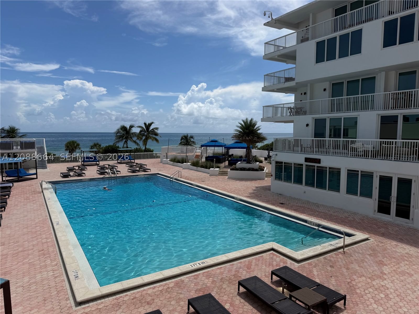 Real estate property located at 5401 Collins Ave #826, Miami-dade, The Carriage House Condo, Miami Beach, FL