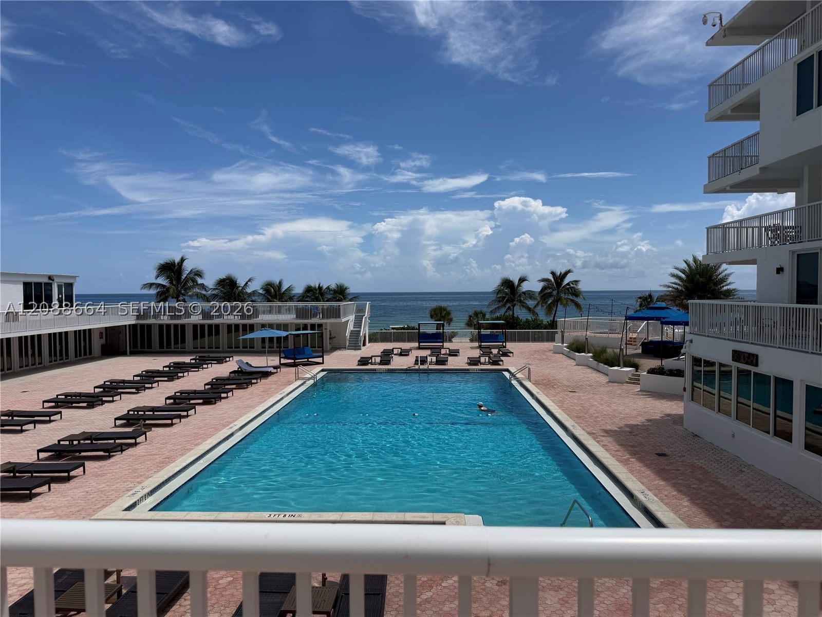 Real estate property located at 5401 Collins Ave #826, Miami-dade, The Carriage House Condo, Miami Beach, FL