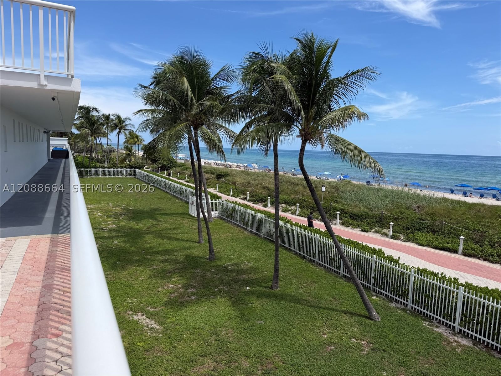 Real estate property located at 5401 Collins Ave #826, Miami-dade, The Carriage House Condo, Miami Beach, FL