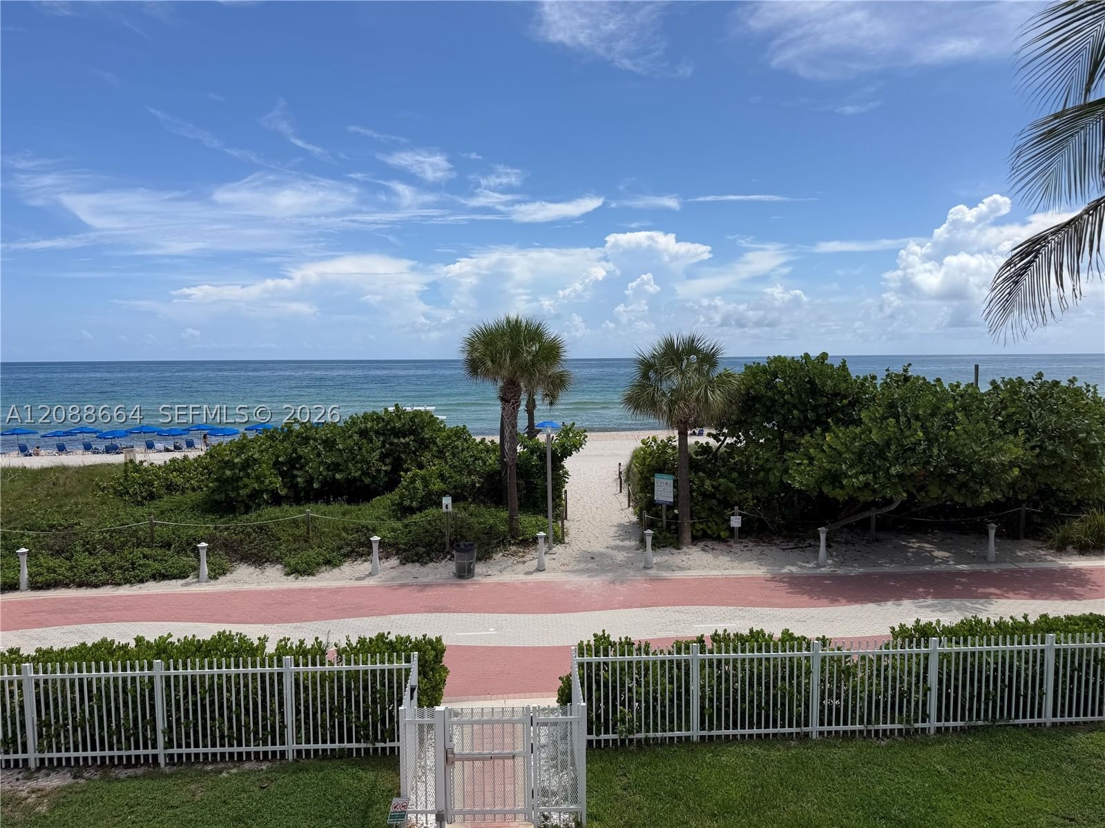 Real estate property located at 5401 Collins Ave #826, Miami-dade, The Carriage House Condo, Miami Beach, FL