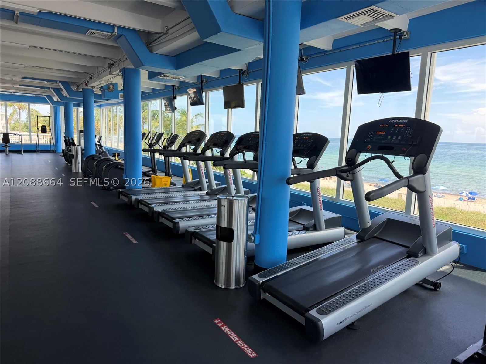Real estate property located at 5401 Collins Ave #826, Miami-dade, The Carriage House Condo, Miami Beach, FL