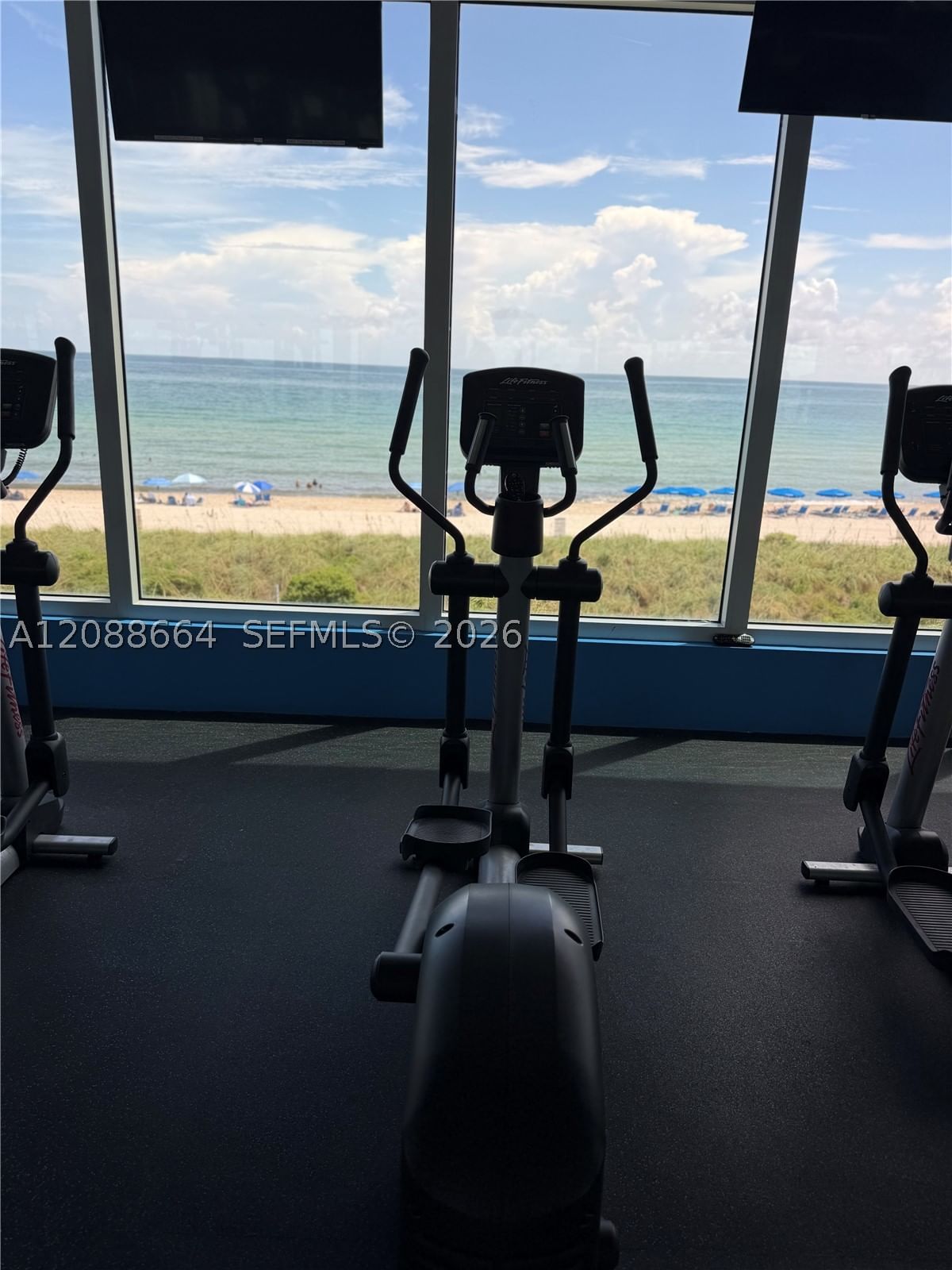 Real estate property located at 5401 Collins Ave #826, Miami-dade, The Carriage House Condo, Miami Beach, FL
