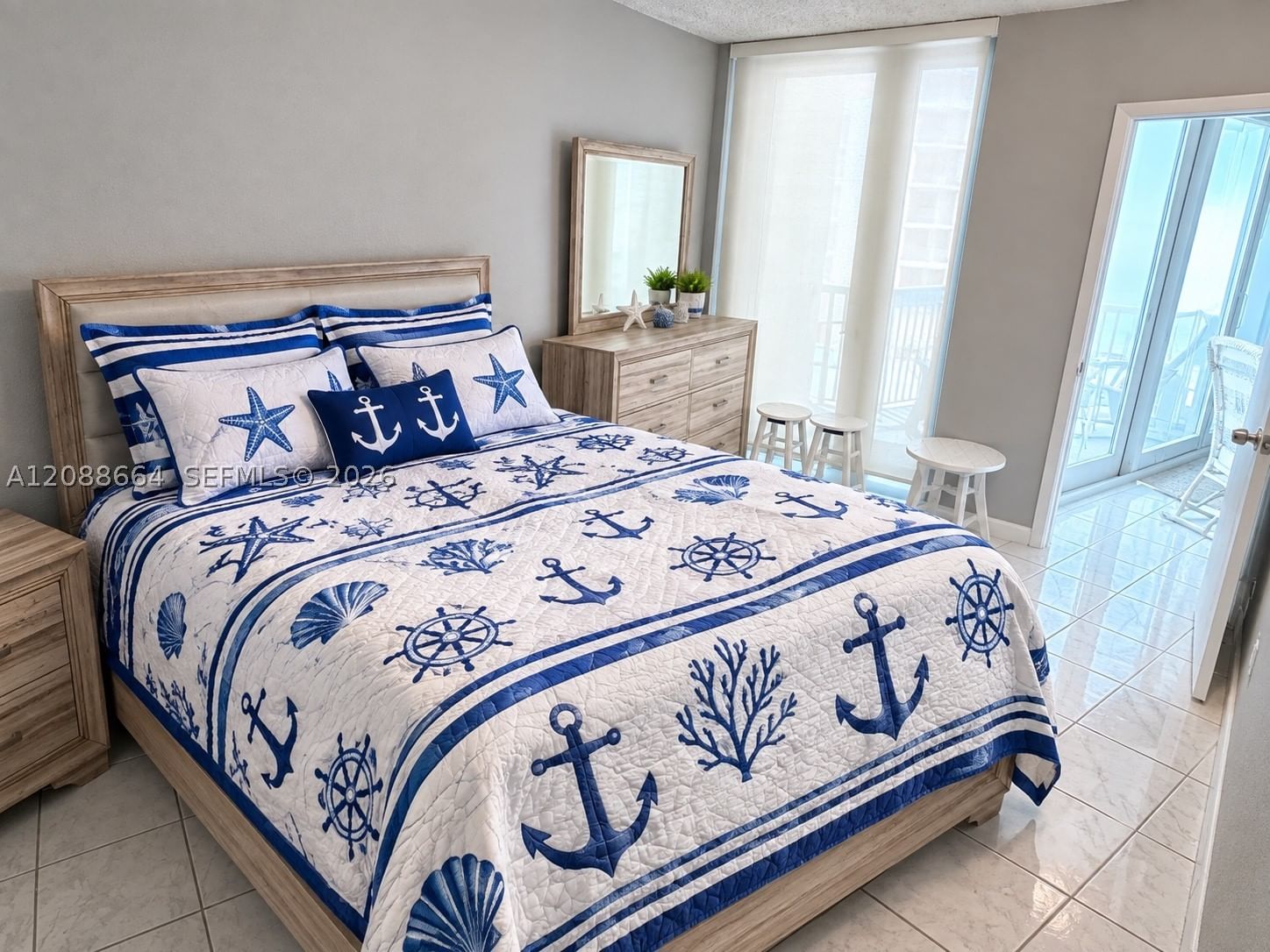 Real estate property located at 5401 Collins Ave #826, Miami-dade, The Carriage House Condo, Miami Beach, FL