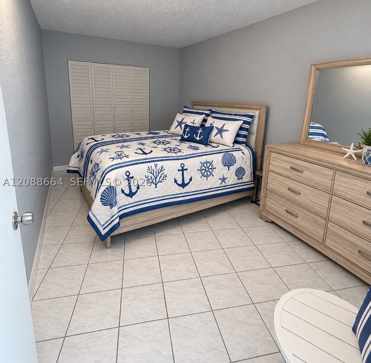 Real estate property located at 5401 Collins Ave #826, Miami-dade, The Carriage House Condo, Miami Beach, FL
