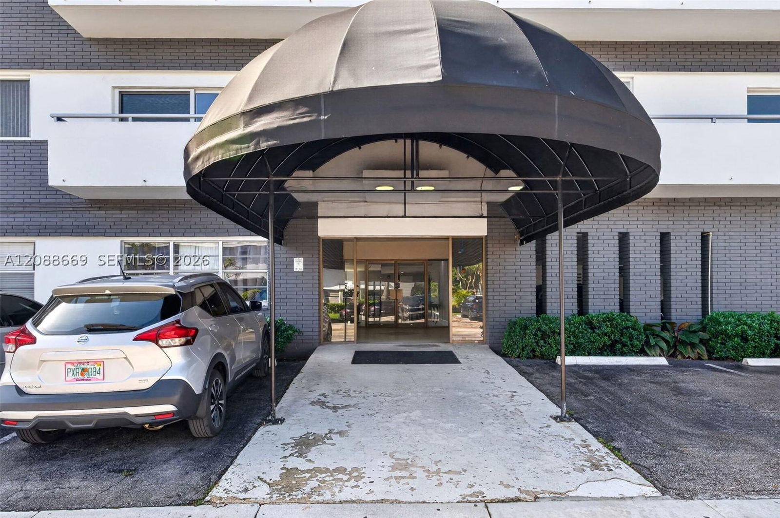 Real estate property located at 1880 Treasure Dr #4M, Miami-dade, Treasure Bay Club Condo, North Bay Village, FL