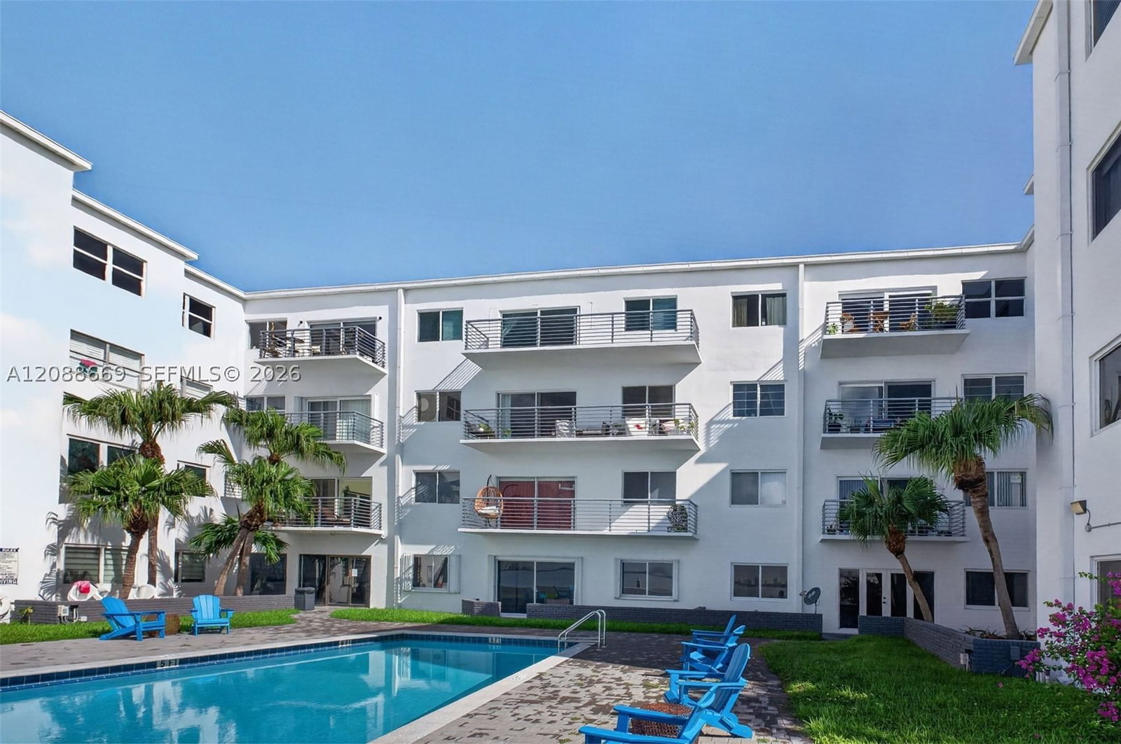 Real estate property located at 1880 Treasure Dr #4M, Miami-dade, Treasure Bay Club Condo, North Bay Village, FL