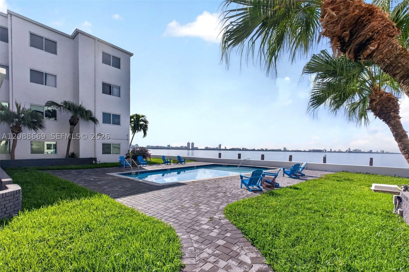 Real estate property located at 1880 Treasure Dr #4M, Miami-dade, Treasure Bay Club Condo, North Bay Village, FL