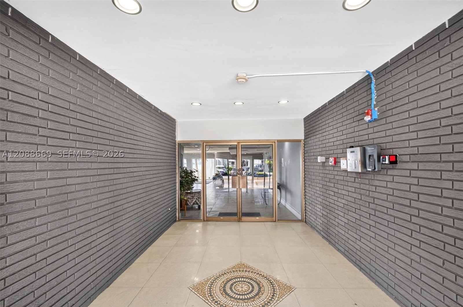 Real estate property located at 1880 Treasure Dr #4M, Miami-dade, Treasure Bay Club Condo, North Bay Village, FL