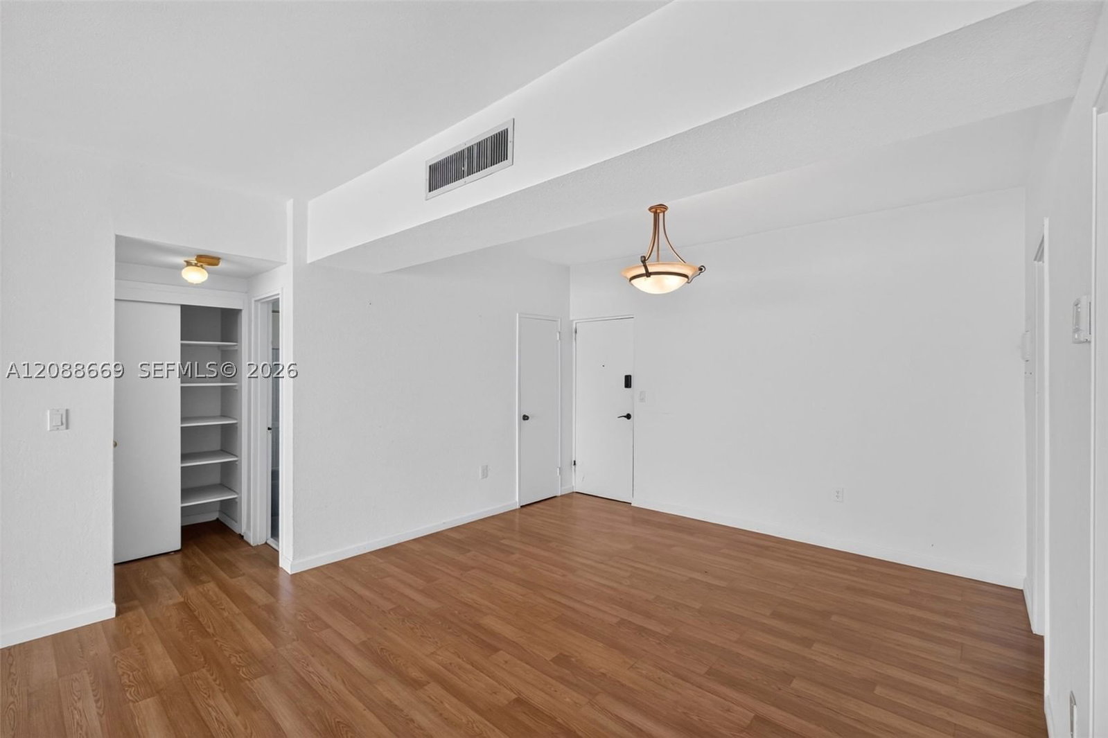 Real estate property located at 1880 Treasure Dr #4M, Miami-dade, Treasure Bay Club Condo, North Bay Village, FL