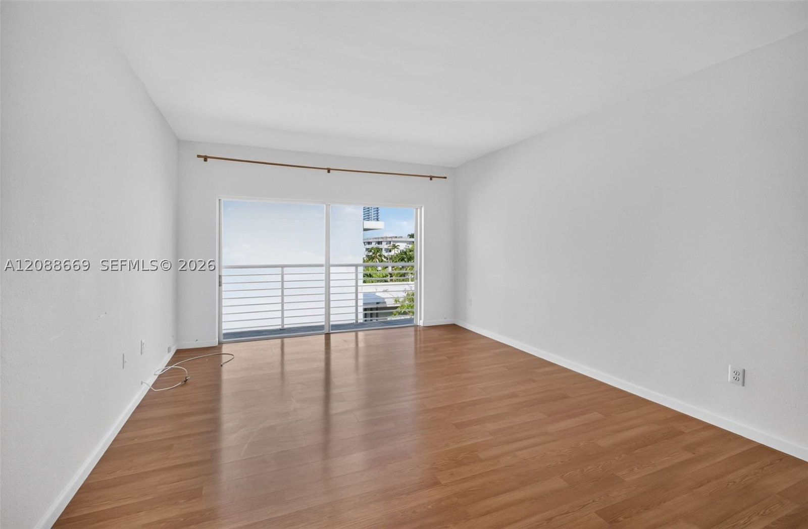 Real estate property located at 1880 Treasure Dr #4M, Miami-dade, Treasure Bay Club Condo, North Bay Village, FL