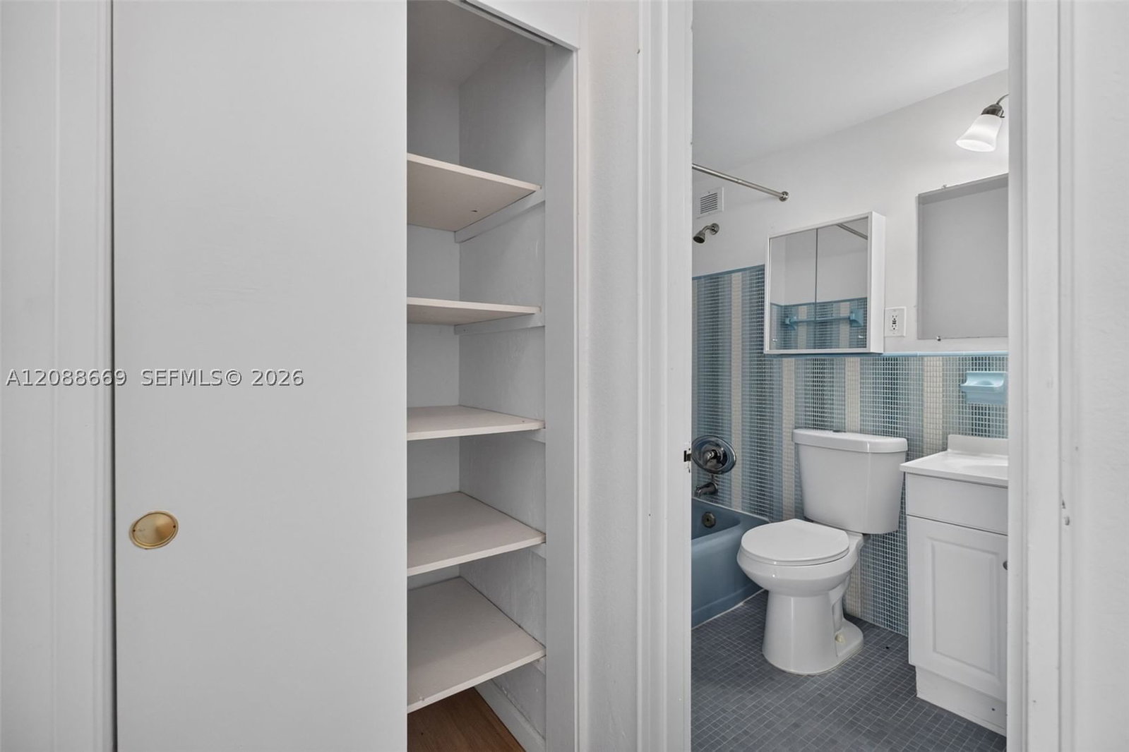 Real estate property located at 1880 Treasure Dr #4M, Miami-dade, Treasure Bay Club Condo, North Bay Village, FL