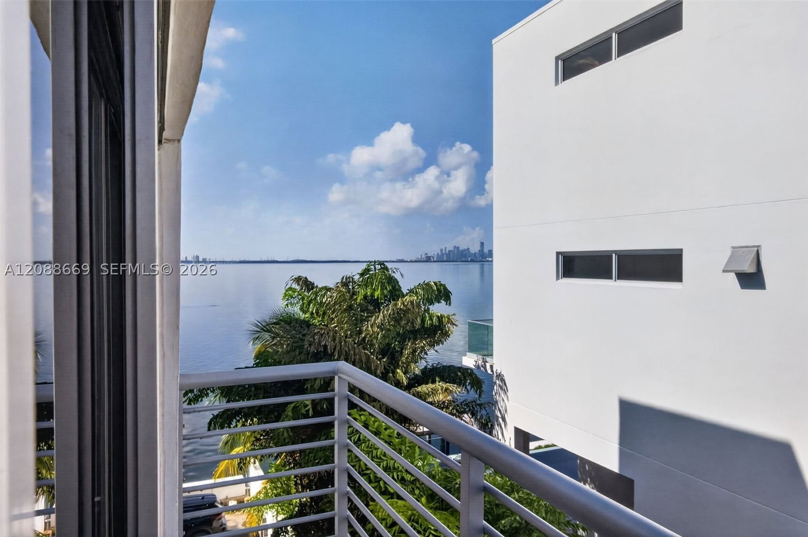 Real estate property located at 1880 Treasure Dr #4M, Miami-dade, Treasure Bay Club Condo, North Bay Village, FL